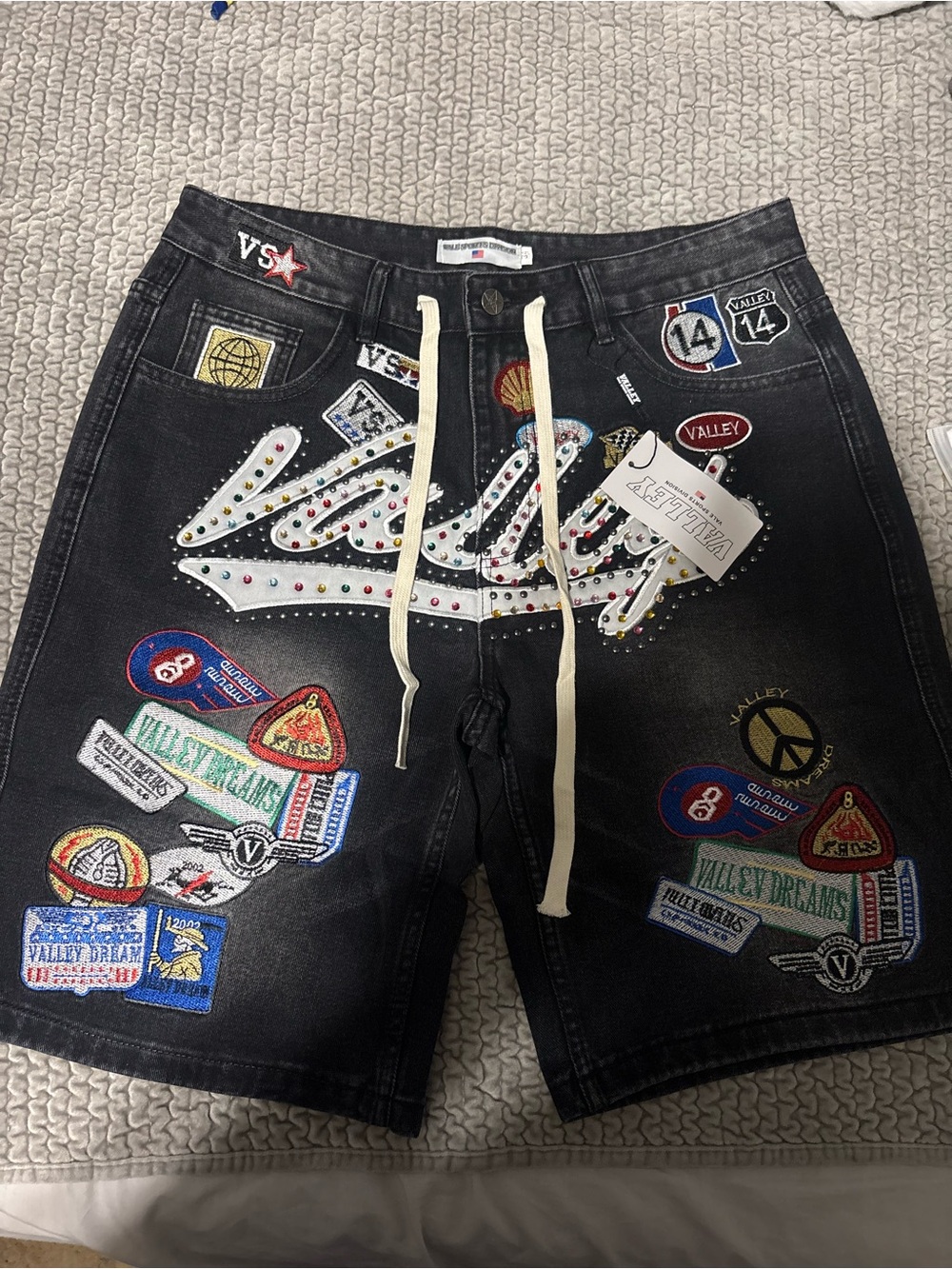 Valley Black Denim Shorts. Never worn, Brand new. Let’s negotiate!